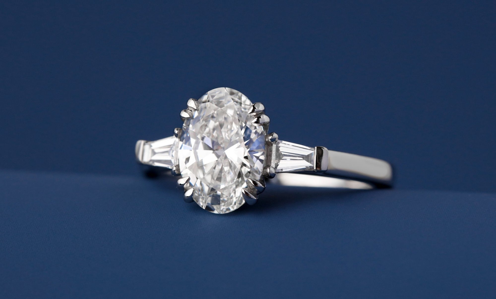 Oval Diamond & Gemstone Jewelry