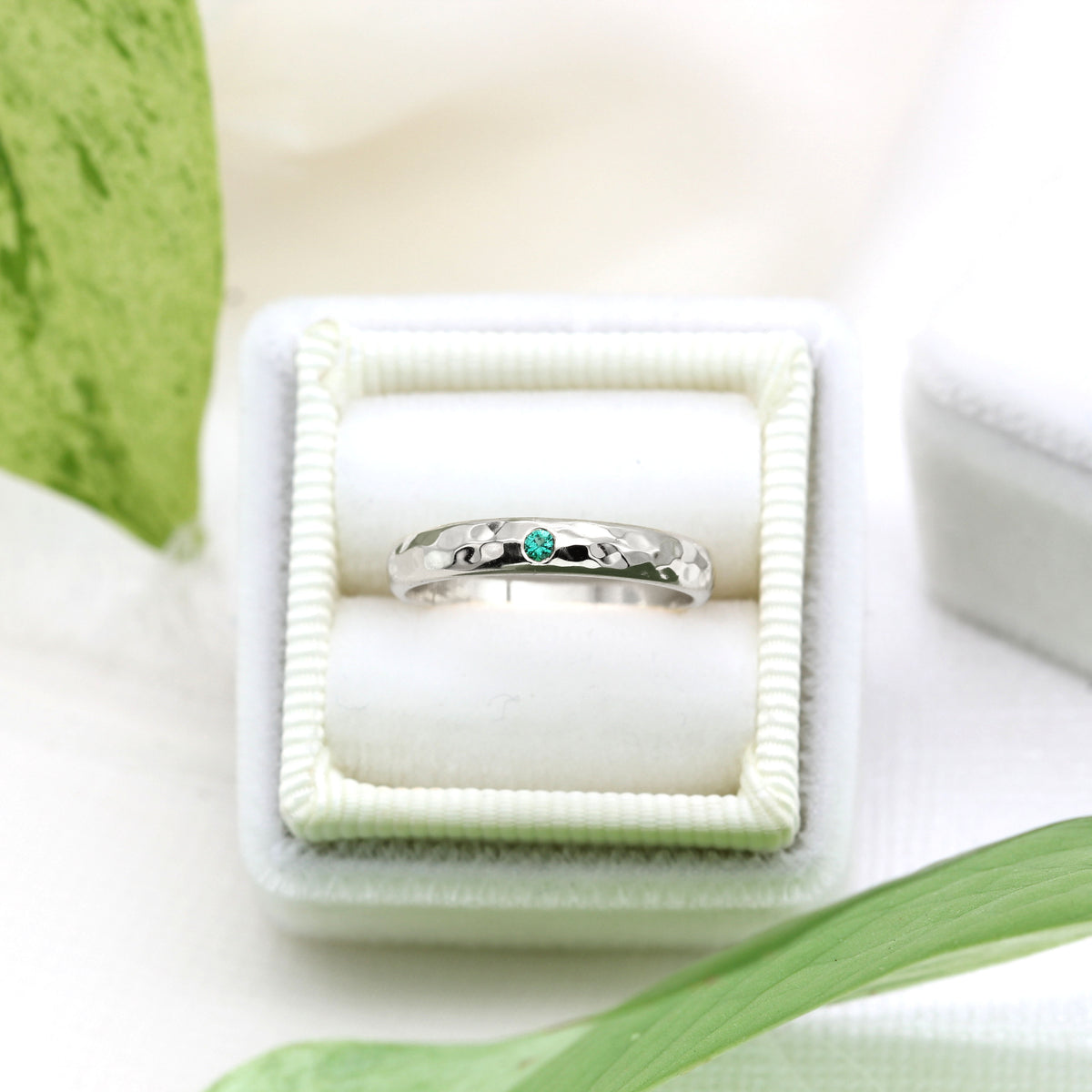 Emerald Hammered Ring Band